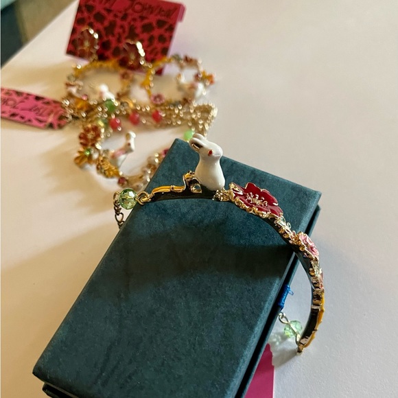 This delightful, delicate set, just like the Les Nereides - Picture 5 of 9